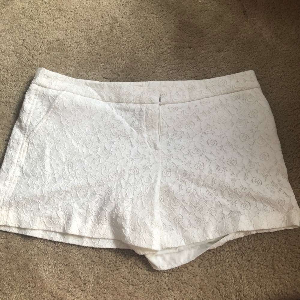 Lila Rose white floral lace shorts